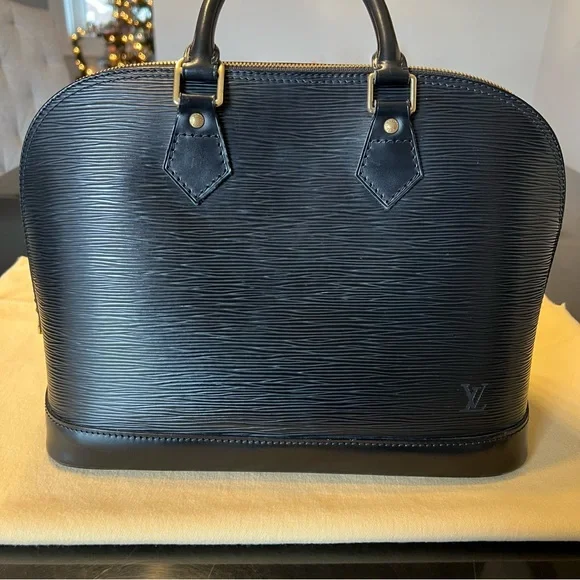 Louis Vuitton Vintage Epi Leather Alma PM Satchel - Picture 2 of 12